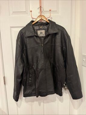 Burks Bay Men's Black Genuine Leather Driving Jacket Bomber Coat - Size XL